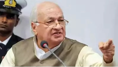 A video of Kerala governor Arif Mohammed Khan’s visit to Sabarimala in 2021 falsely claimed to be PM Narendra Modi offering prayers at the temple.