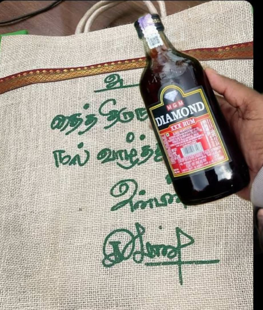 கிஷோர் கே சாமிக்கு பொங்கல் பரிசாக மதுபானம் அனுப்பினார் சீமான்.