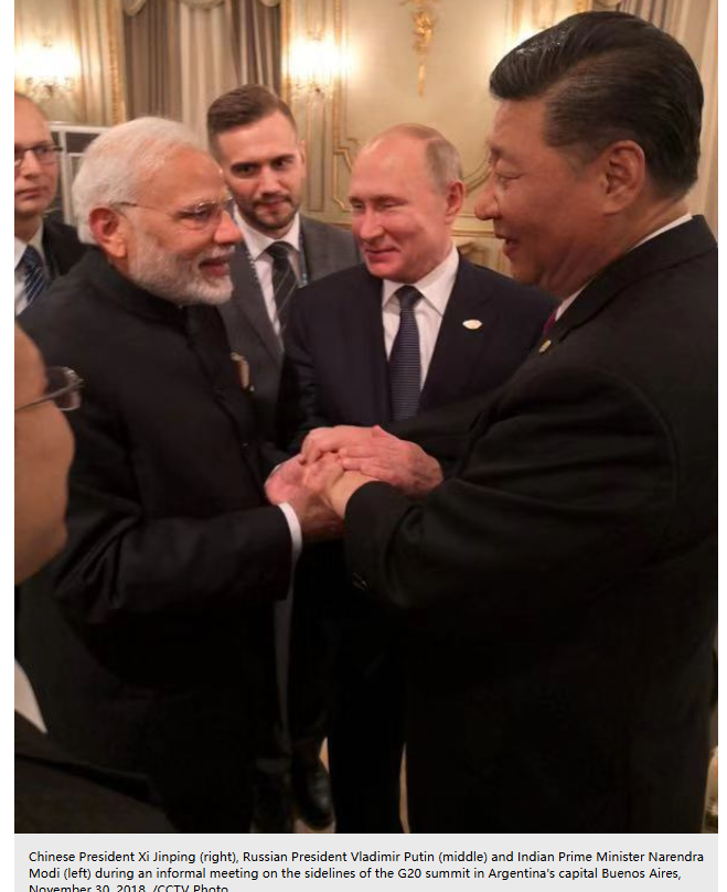 मोदी, जिनपिंग आणि पुतिन यांच्या भेटीचा हा फोटो अलिकडचा नाही तर ७ वर्षे जुना आहे