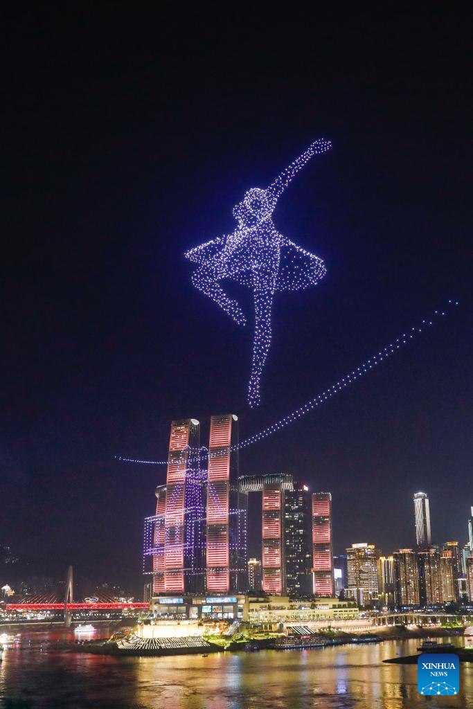 பிரதமர் மோடிக்கு சீனா மிகப்பெரிய வரவேற்பு கொடுத்தாக பரவும் படம்.