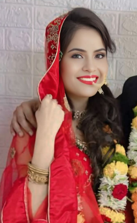 इकबालचे बहिणीशी लग्न असे सांगत व्हायरल कोलाजसह होणारा दावा खोटा आहे